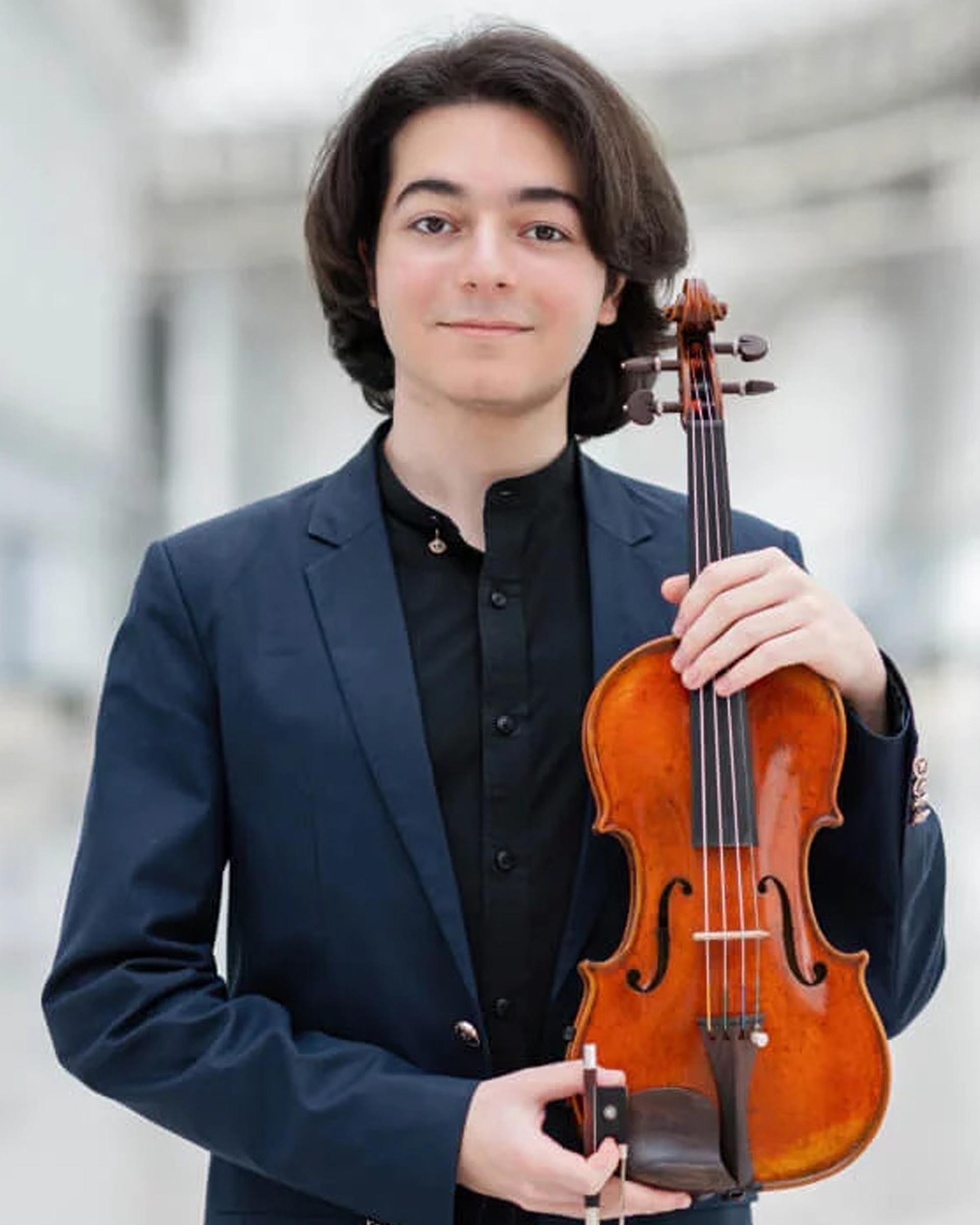 Sergei Mkrtichian_Viotti 01 Sergei Mkrtichian_Viotti 01